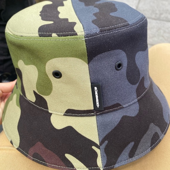 Burberry bucket hat - Picture 1 of 5